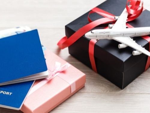 30 amazing Gift Ideas all Travel Lovers need and want