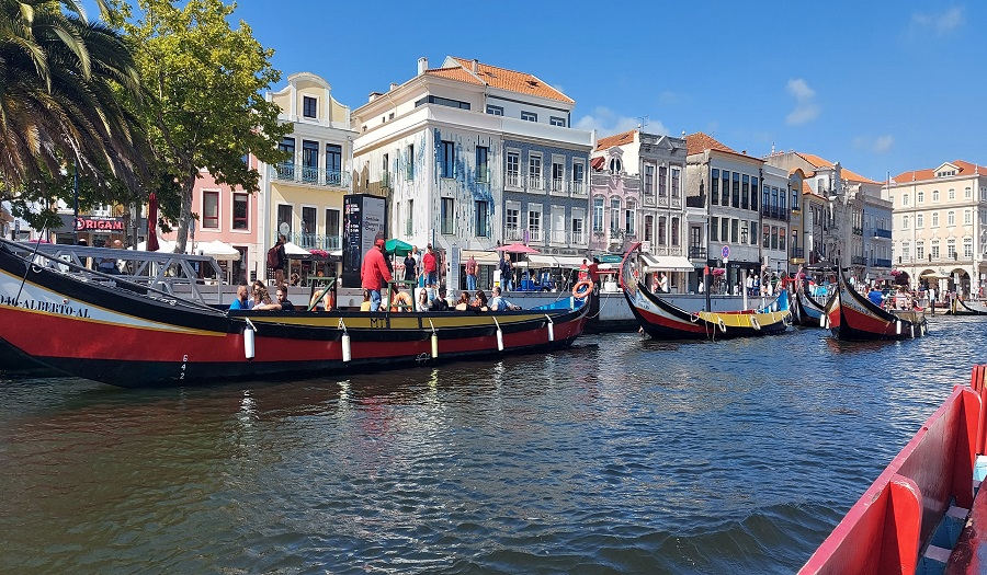 Aveiro street boats